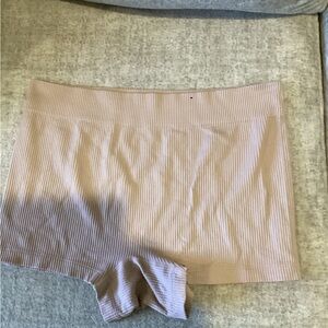 EUC - Torrid Ribbed Shorts in Soft Beige - Worn Once Sz 3